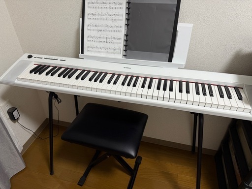 ヤマハ電子ピアノ　76鍵盤
