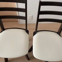 ニトリダイニング4点セットの画像