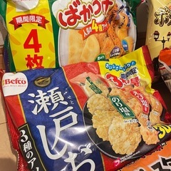 お菓子やお茶いろいろの画像