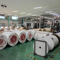 ＼身近なあの商品をつくる！／百貨店などで使われる紙袋の製造スタッフ募集！/賞与3.6か月分！＿中越パッケージ株式会社　千葉工場の画像