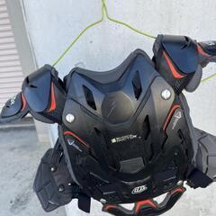 オフロード　モトクロス　チェストプロテクター　キッズMサイズの画像