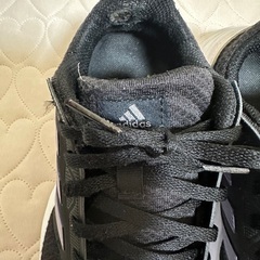 adidasスニーカー　23.5の画像