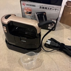 アイリスオーヤマ　衣類用スチーマーの画像