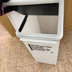 ゴミ箱の画像