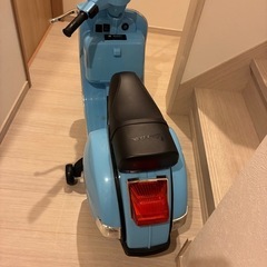 ベスパー　電動バイクおもちゃ。
の画像