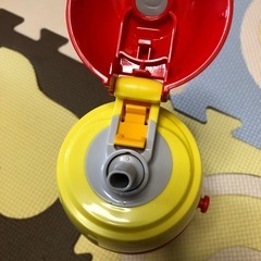 美品 アンパンマン 水筒 ストロー口の画像