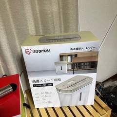 【¥4580→1000】シュレッダー アイリスオーヤマの画像