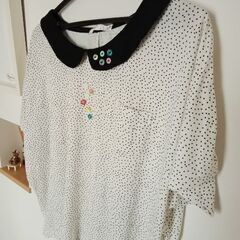 カラフルボタンTシャツ　M サイズの画像