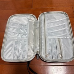 9/6まで！パスポートマルチケースの画像