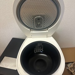 アイリスオーヤマ　炊飯器の画像
