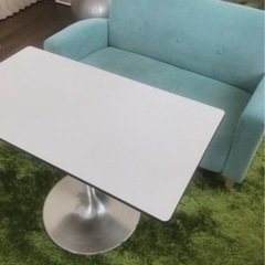 白テラコッタ ヴィンテージカフェテーブルの画像