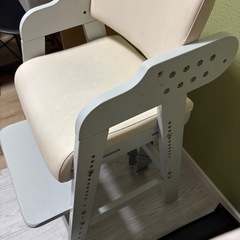 子供用ダイニングチェアの画像
