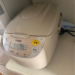 美品　冷蔵庫　炊飯器　米びつ棚　電子レンジ　SHARP  3ドア 冷蔵庫の画像