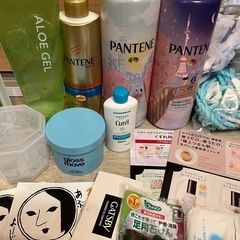 ヘアケア、ライト付きミラー、あぶらとり紙、泡立てネットなどの画像