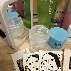ヘアケア、ライト付きミラー、あぶらとり紙、泡立てネットなどの画像