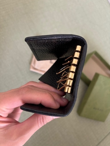 GUCCI ブラックレザーキーケース