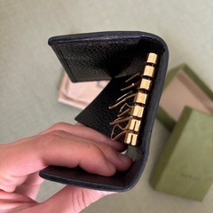 GUCCI ブラックレザーキーケースの画像