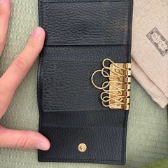 GUCCI ブラックレザーキーケースの画像