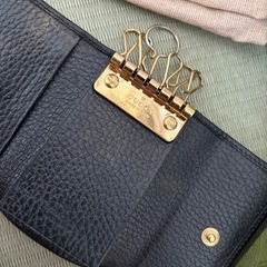 GUCCI ブラックレザーキーケースの画像