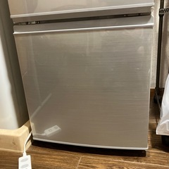 冷蔵庫　SHARP SJ-D14D
の画像