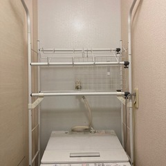 　8月28日受取可能な方　バスケット台付ランドリーラックの画像