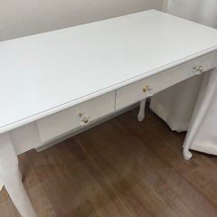 デスク/ドレッサーにも◎の画像