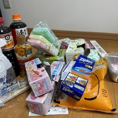 調味料、保存袋などなどの画像