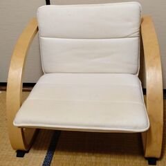 【無料】IKEAチェア（白クッション取り外し可能）＋緑クッション追加可の画像