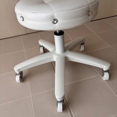 スツールの画像