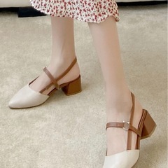 新品❤️アイボリー ポインテッドトゥ 中ヒール パンプスの画像