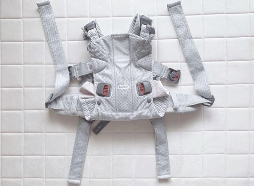 ベビービョルン ベビーキャリア ONE KAI Air シルバー 箱付き