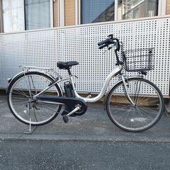 【極美品】YAMAHA ヤマハ 電動アシスト自転車 PAS Cheer PA26CH バッテリー8.9Ah 26インチ 2023年 パス チア ピュアシルバー 3段変速 電動自転車 譲渡証明書の画像