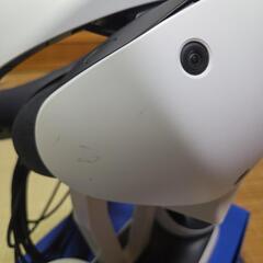 PlayStationVR2と充電スタンドの画像