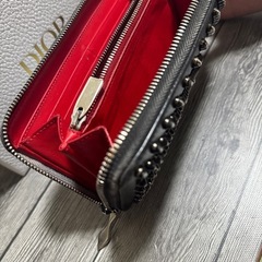 クリスチャンルブタンスタッズ 黒長財布 値下げ交渉可能
の画像