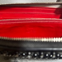 クリスチャンルブタンスタッズ 黒長財布 値下げ交渉可能
の画像