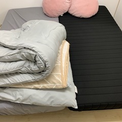 【店頭価格1万円】シングルベッド　フレーム.マットレスセットの画像