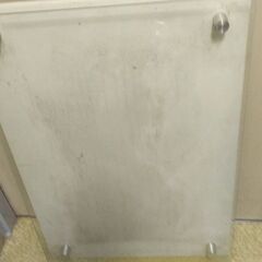 本日　今泉にて朝９時以降　非対面で受け取り　ガラス製テーブル　　の画像