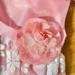 新品未使用品‼️ピンク 花柄刺繍ドレス リボン付きの画像