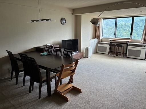 ダイニングテーブル