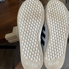 adidasスニーカー24.5 黒⚠️値下不可の画像