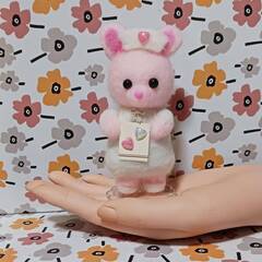 羊毛フェルト 看護師のうさぎちゃんの画像