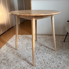 モダンデコ❤︎円形カフェテーブルの画像