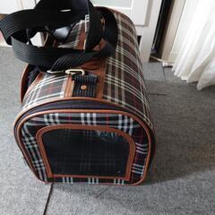 チェック柄キャリーバッグ 猫キャット等中型ペット用約41x24xx24cmの画像