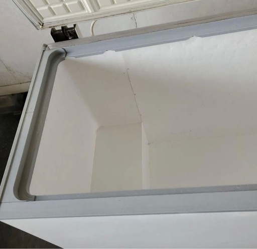 SANYO製のSCR-R551N冷凍庫、温度調整可能で金属製ハンドル付き 温度