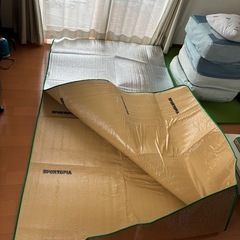 キャンプ、テントなど、銀マット　レジャーシート　270cm x 270cmの画像