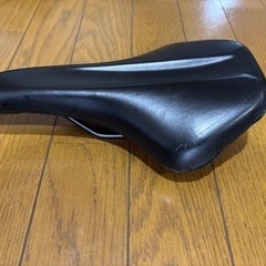 GIANT純正サドルの画像