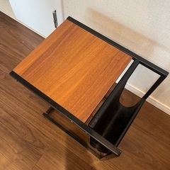 サイドテーブルの画像