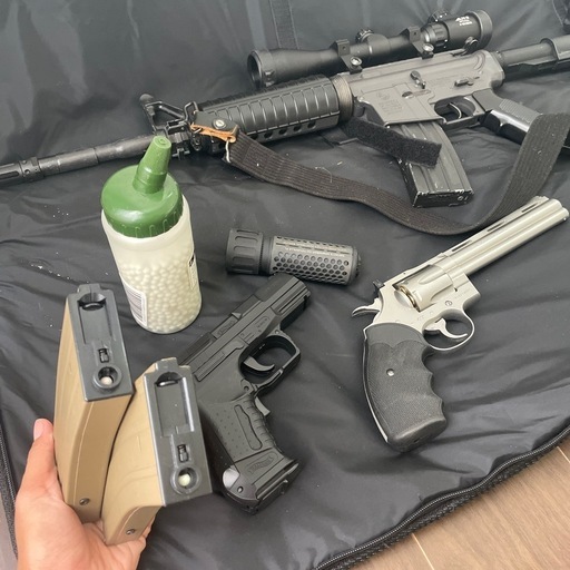 (お取引先決まりました)サバゲー　BB弾　銃