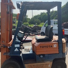 引取限定　トヨタフォークリフト　ガソリン　1tの画像