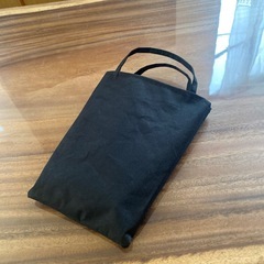 万博　花火　
超コンパクトで軽量　 折りたたみ椅子ポーチ付き の画像